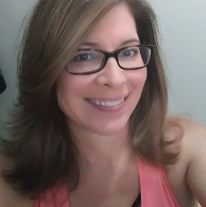 Meet your Posher, Sandi